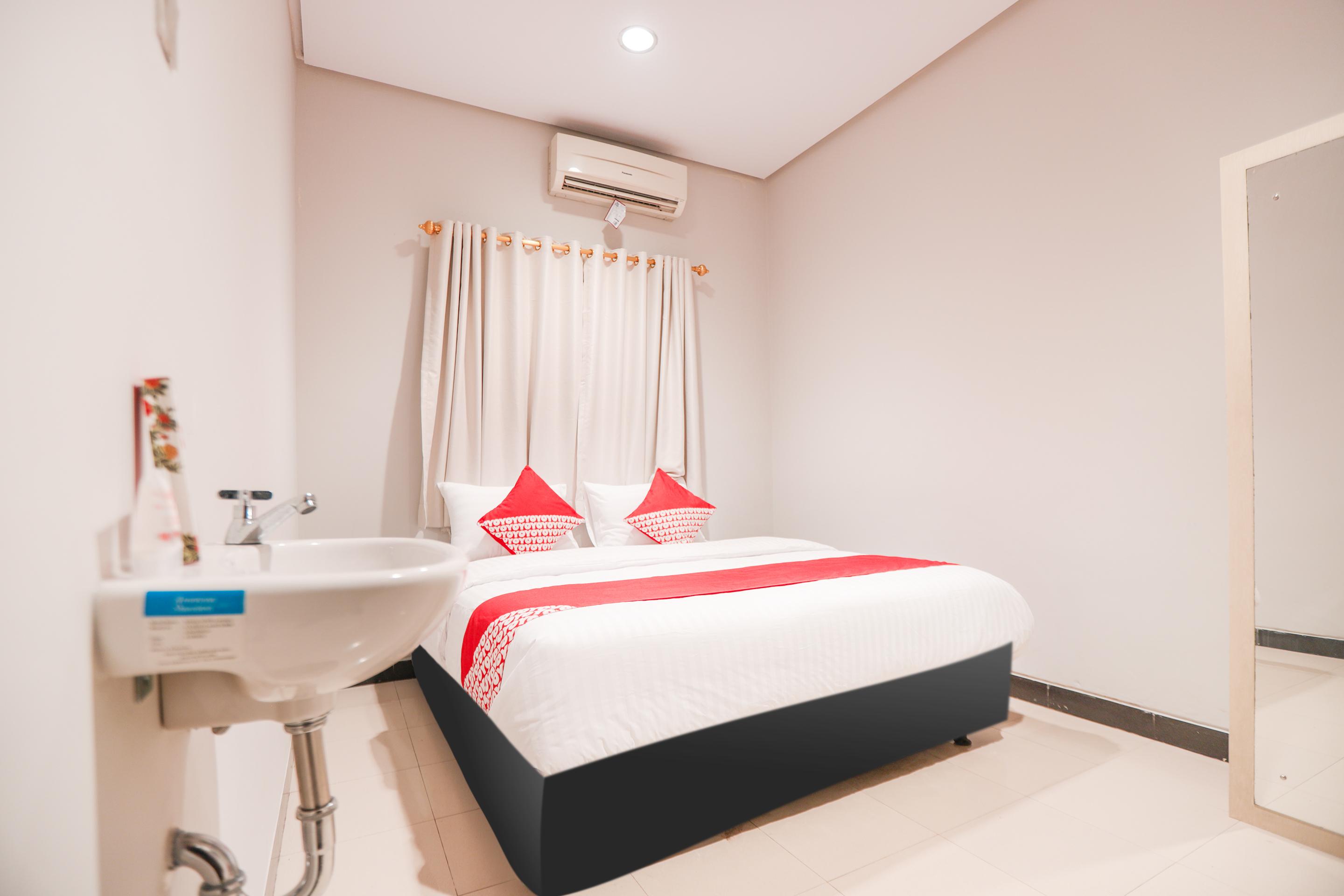 Oyo 148 Cempaka Place Homestay Cakarta Dış mekan fotoğraf