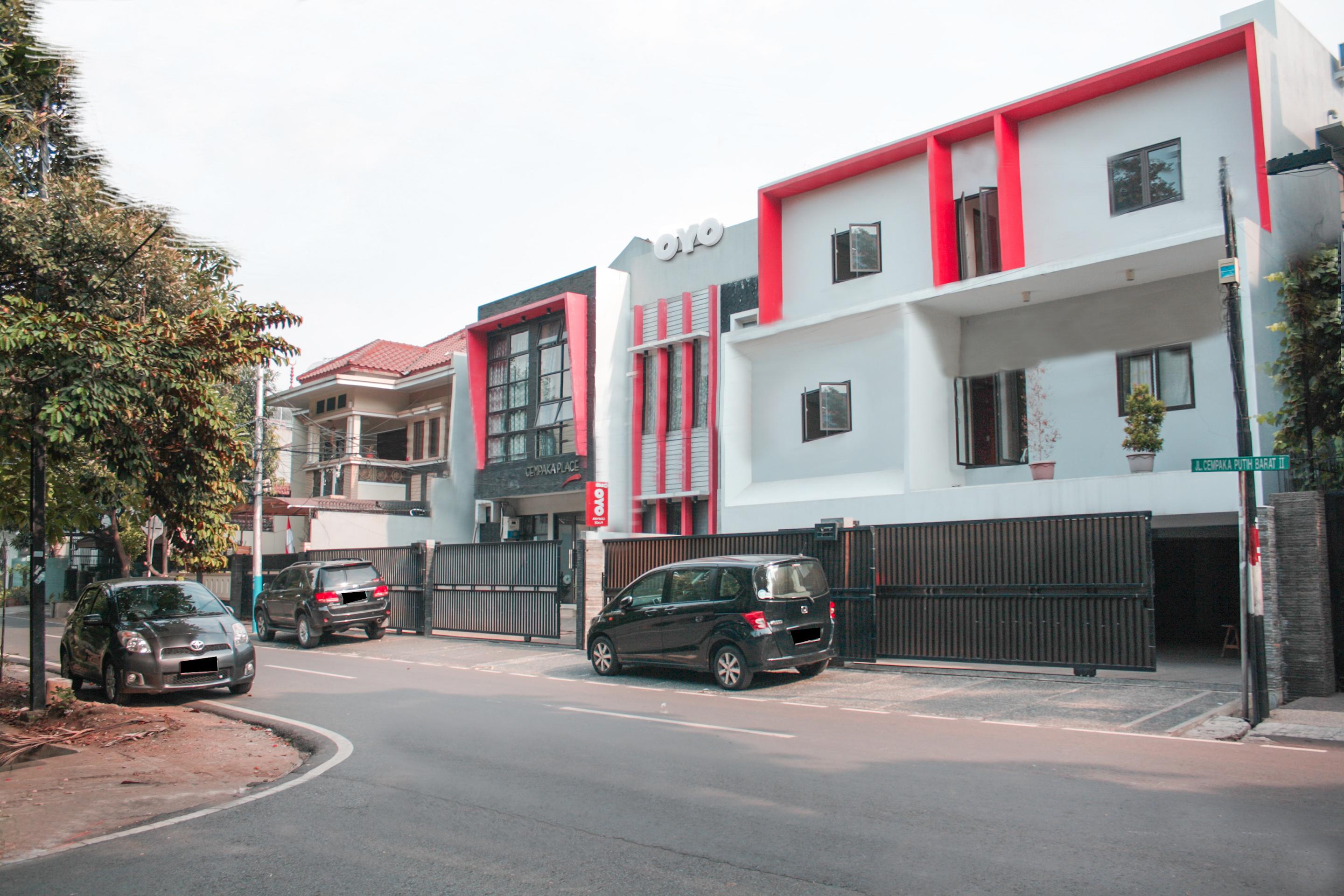 Oyo 148 Cempaka Place Homestay Cakarta Dış mekan fotoğraf
