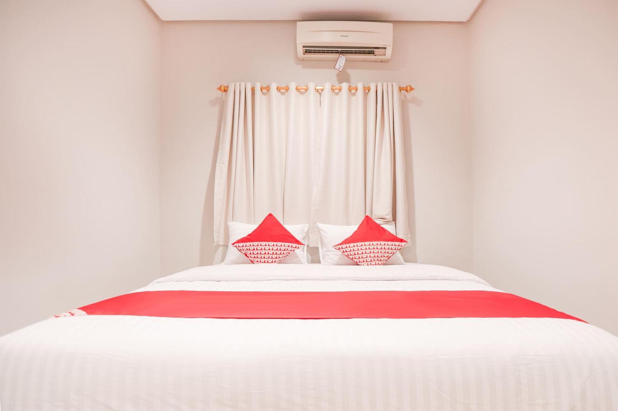 Oyo 148 Cempaka Place Homestay Cakarta Dış mekan fotoğraf