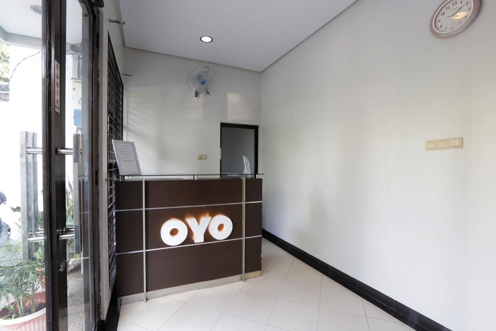 Oyo 148 Cempaka Place Homestay Cakarta Dış mekan fotoğraf