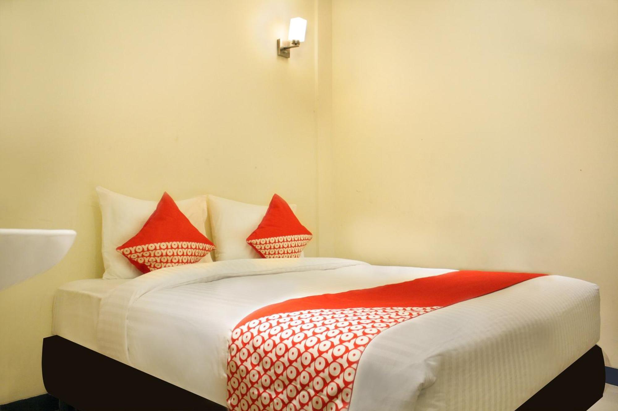 Oyo 148 Cempaka Place Homestay Cakarta Dış mekan fotoğraf