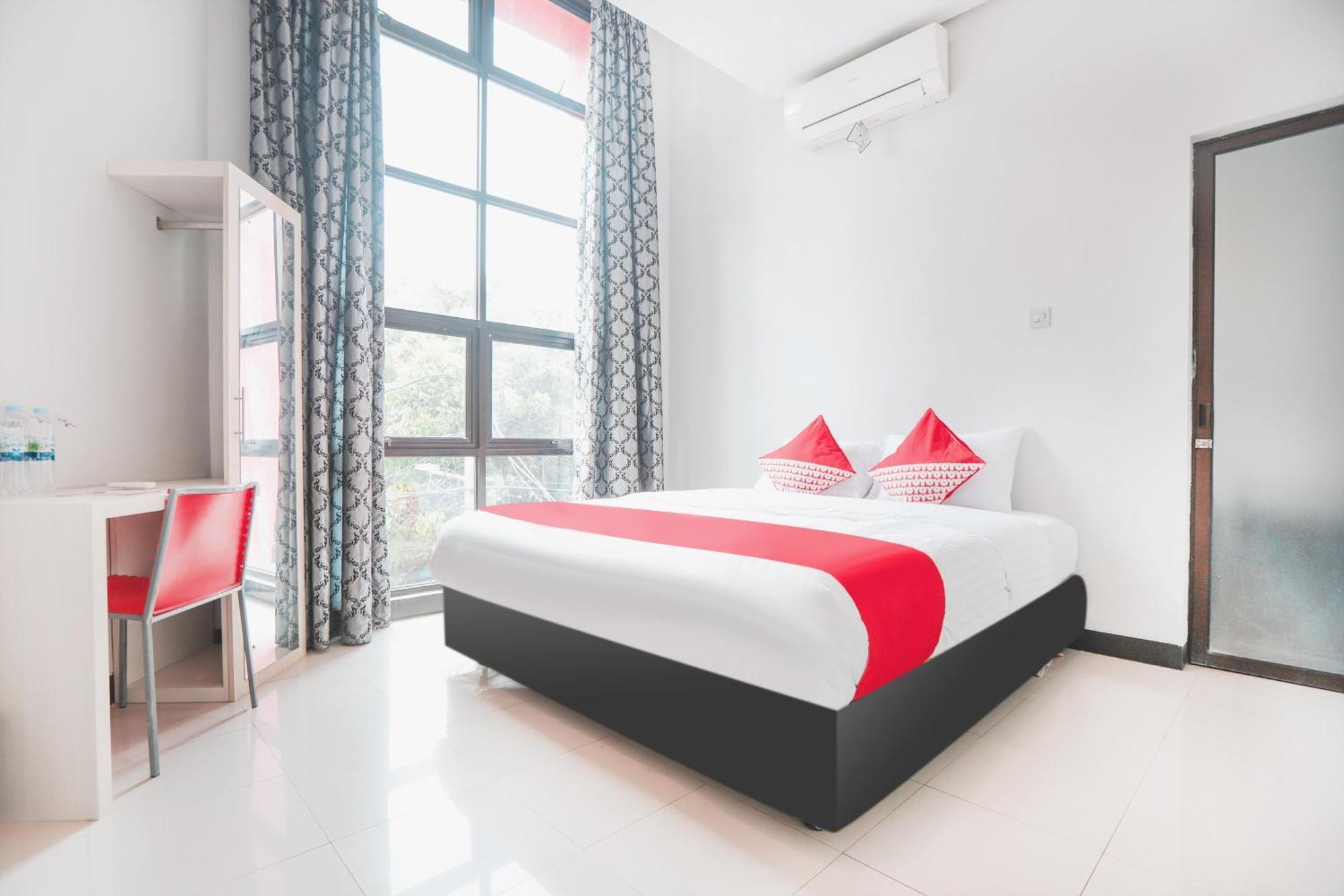 Oyo 148 Cempaka Place Homestay Cakarta Dış mekan fotoğraf